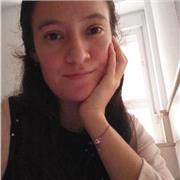 Pofesor de matematicas y química imparte clases a niños y jovenes